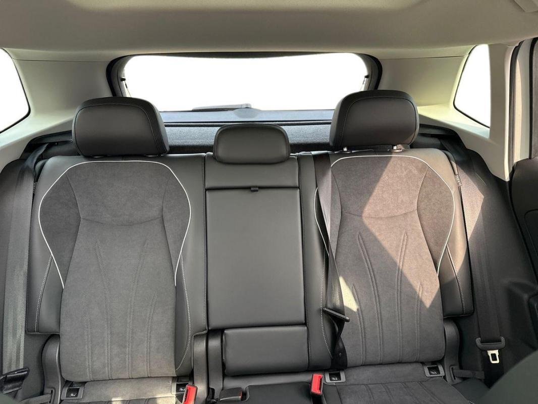 Volkswagen Tiguan - Photo 22