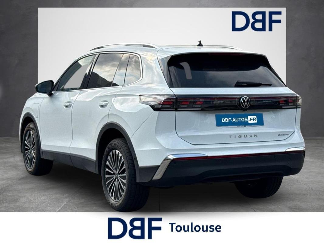 Volkswagen Tiguan - Photo 3