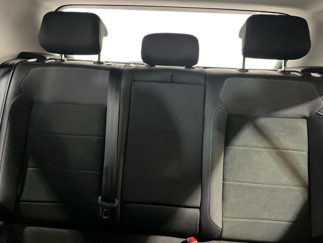 Volkswagen T-Roc - Photo 22