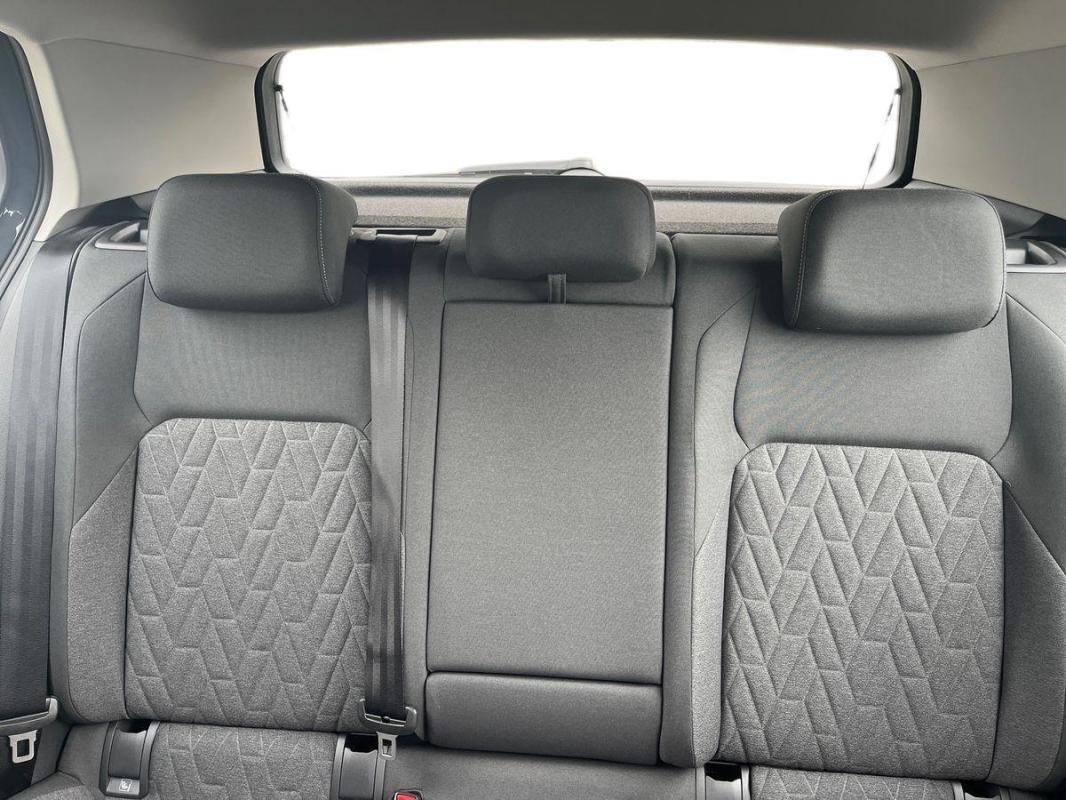 Volkswagen Golf - Photo 12