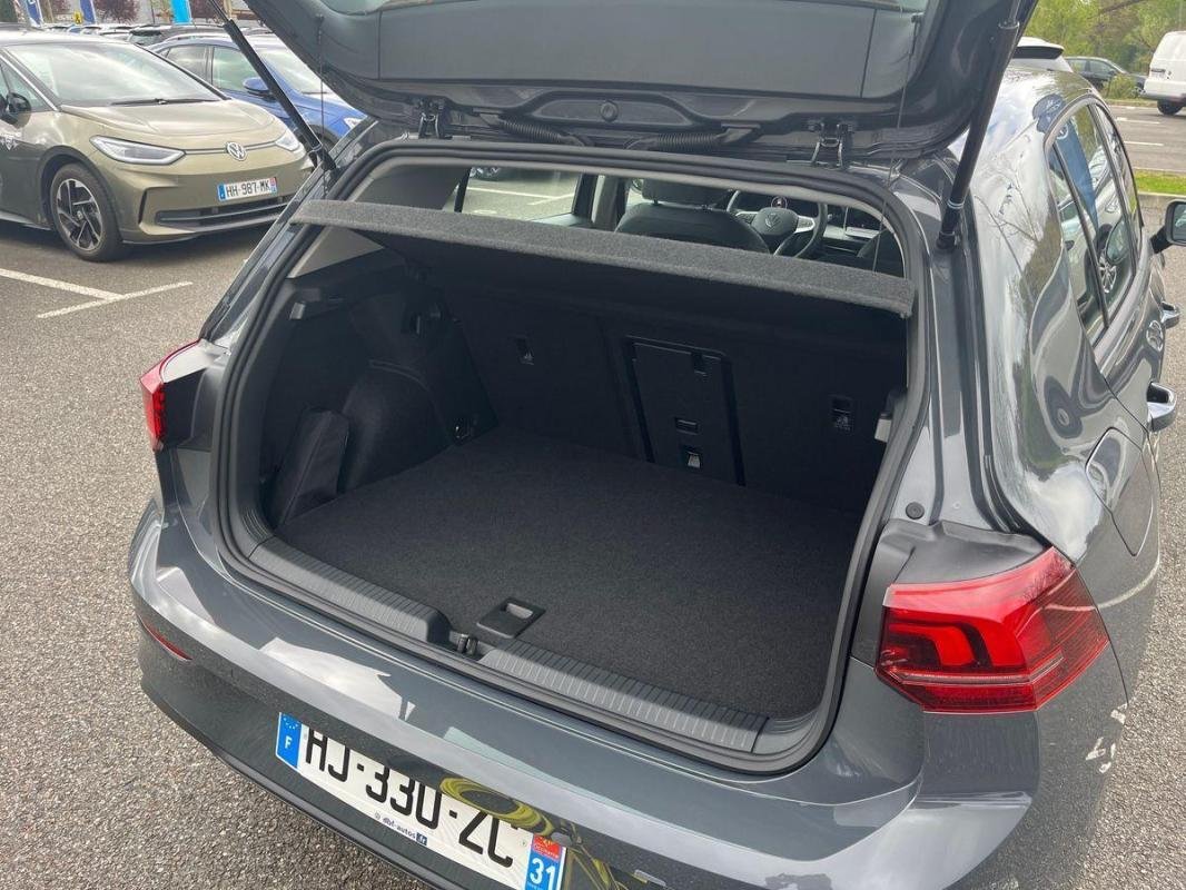 Volkswagen Golf - Photo 2