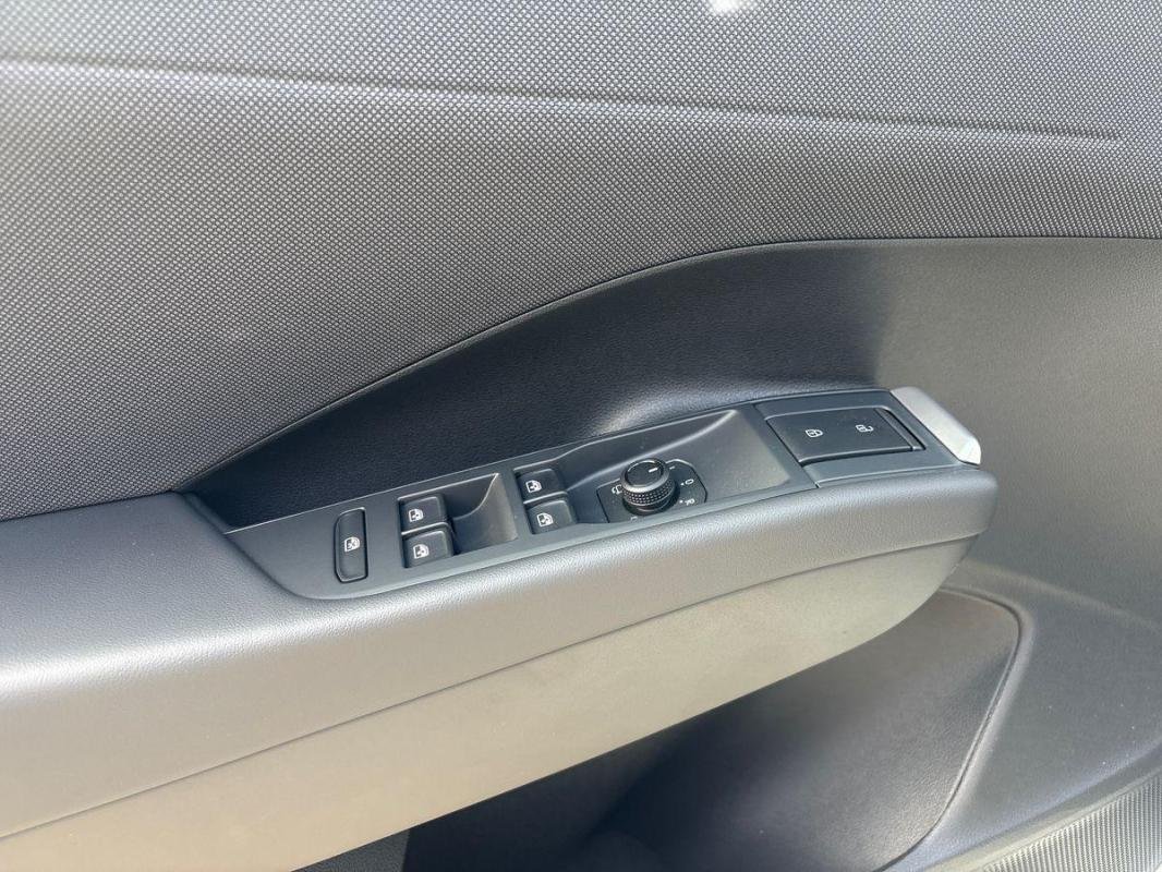 Volkswagen T-Roc - Photo 15