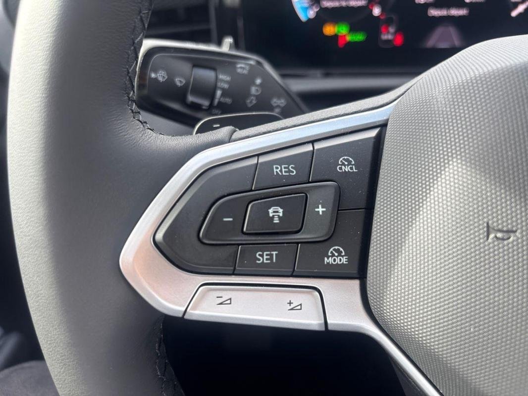 Volkswagen T-Roc - Photo 21