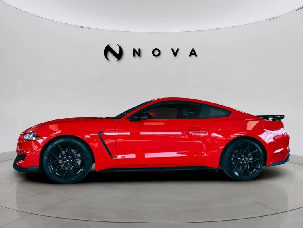 Ford Mustang - Photo 2