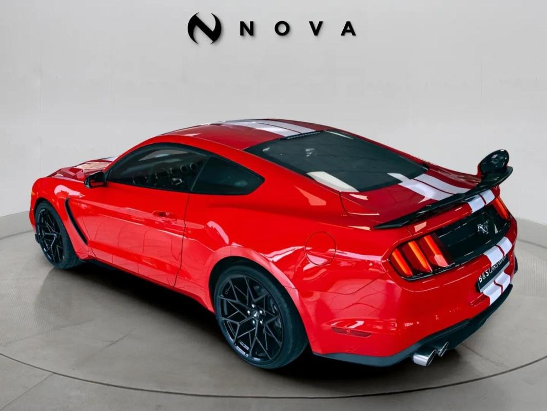 Ford Mustang - Photo 3
