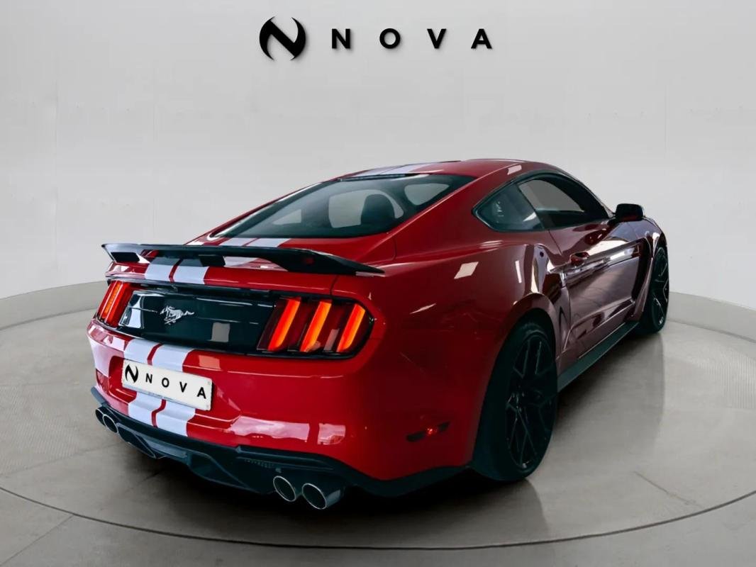 Ford Mustang - Photo 5