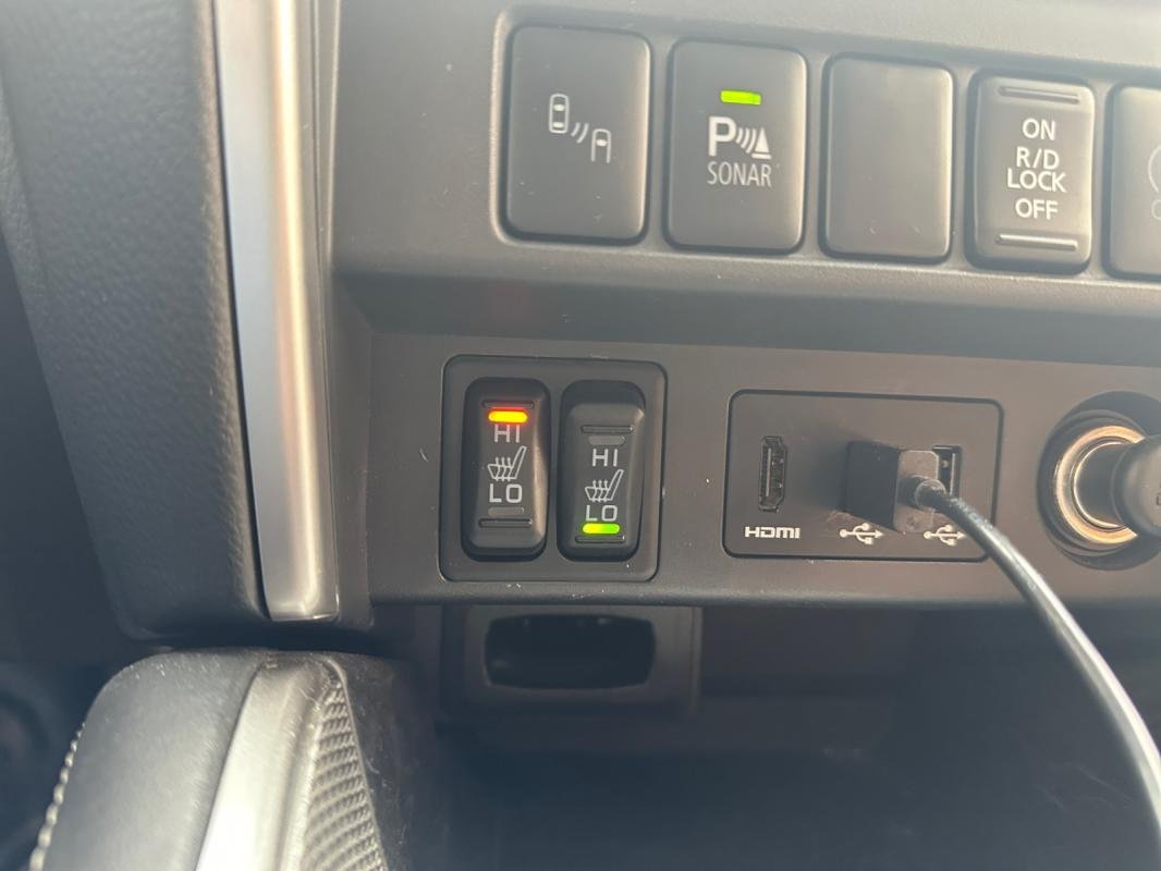 Mitsubishi L200 - Photo 17