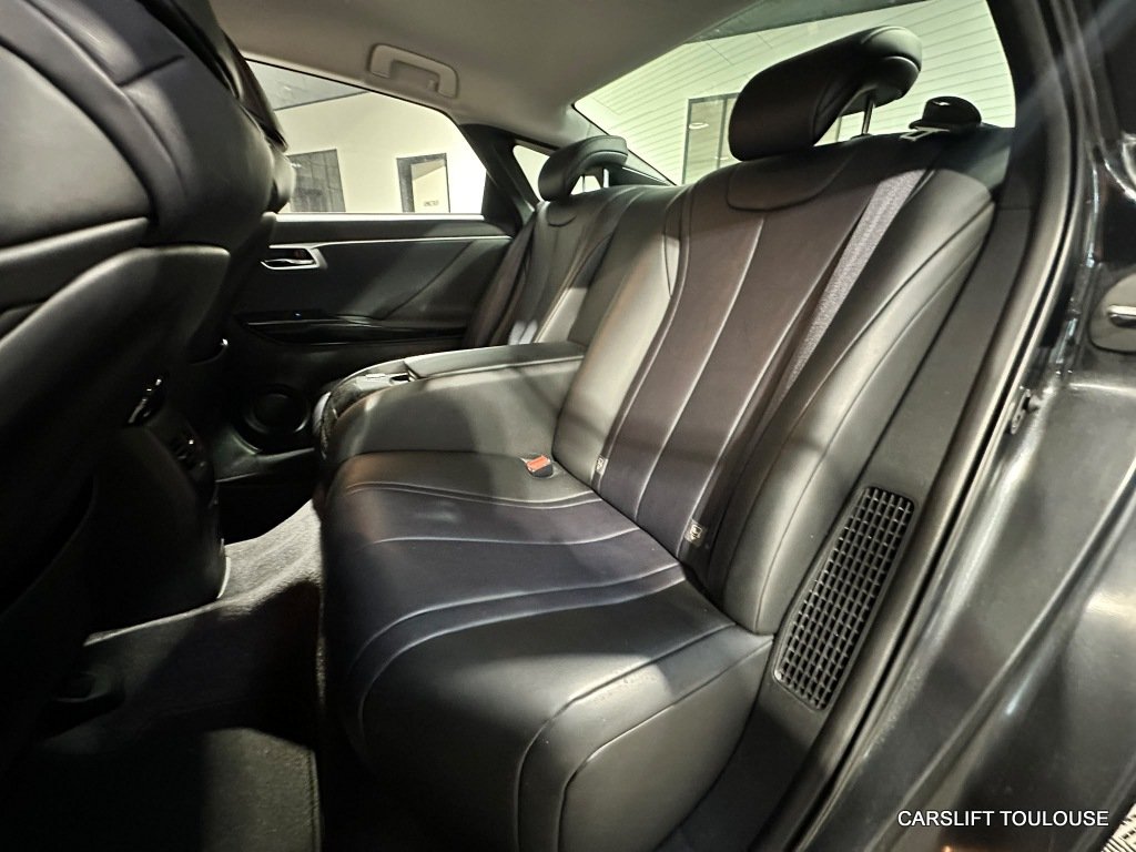 Toyota Mirai - Photo 13
