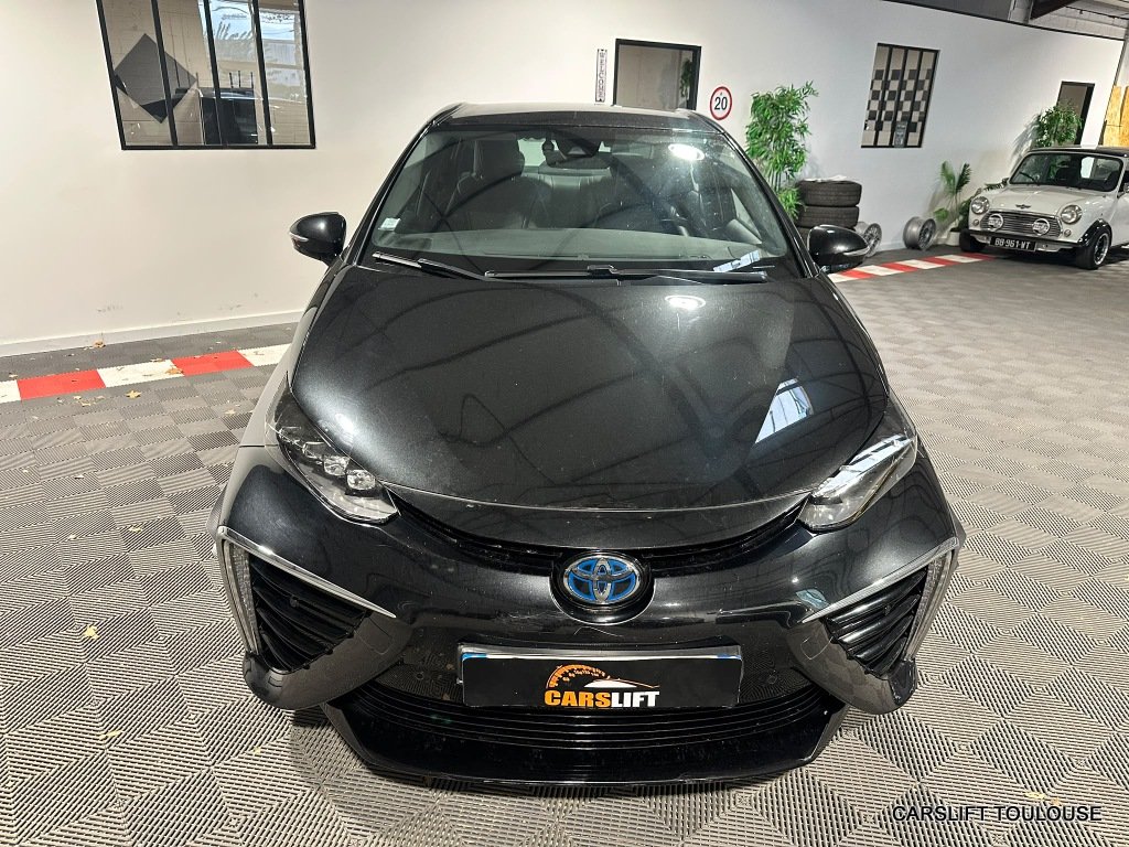 Toyota Mirai - Photo 2