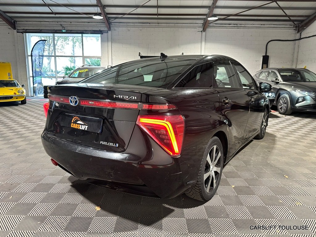 Toyota Mirai - Photo 9