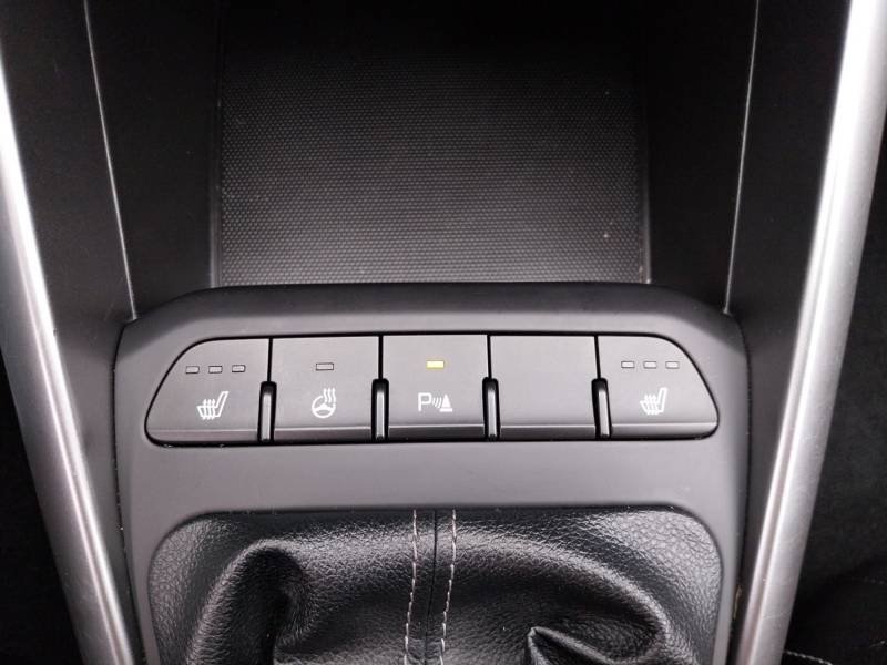 Kia Stonic - Photo 19